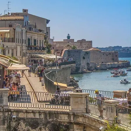 度假居 Siracusa Vacanze *